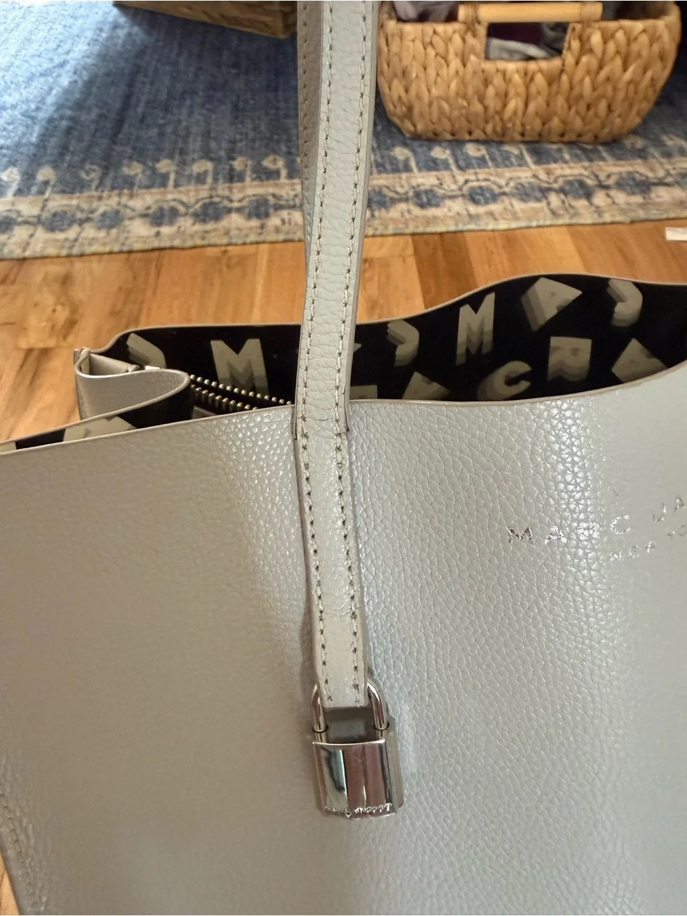 Marc Jacobs Pebbled Leather Tote in Light Grey - Picture 5 of 5